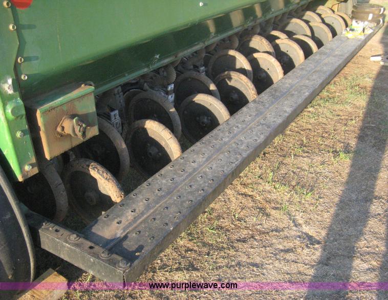 image for item B8142 John Deere 8350 grain drill
