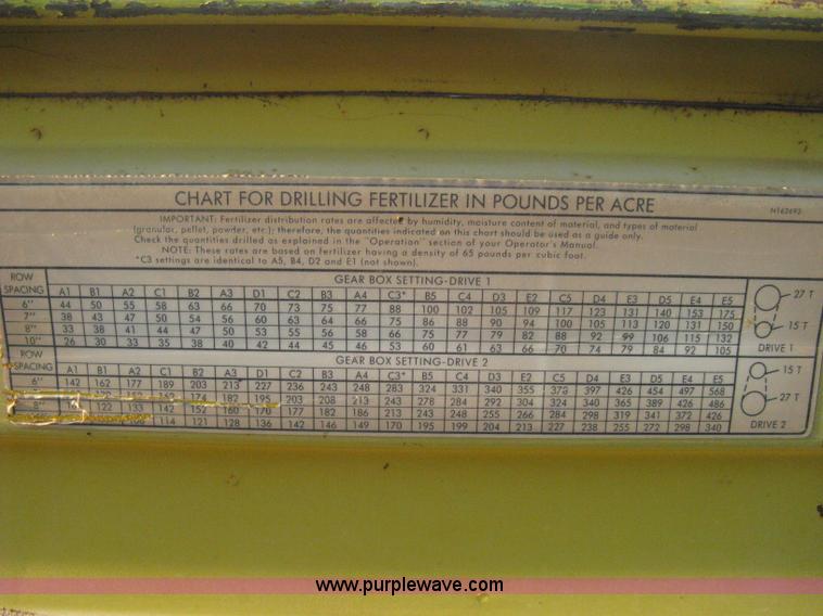 image for item B8142 John Deere 8350 grain drill