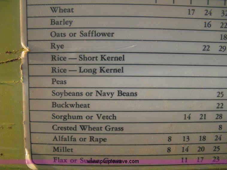 image for item B8142 John Deere 8350 grain drill