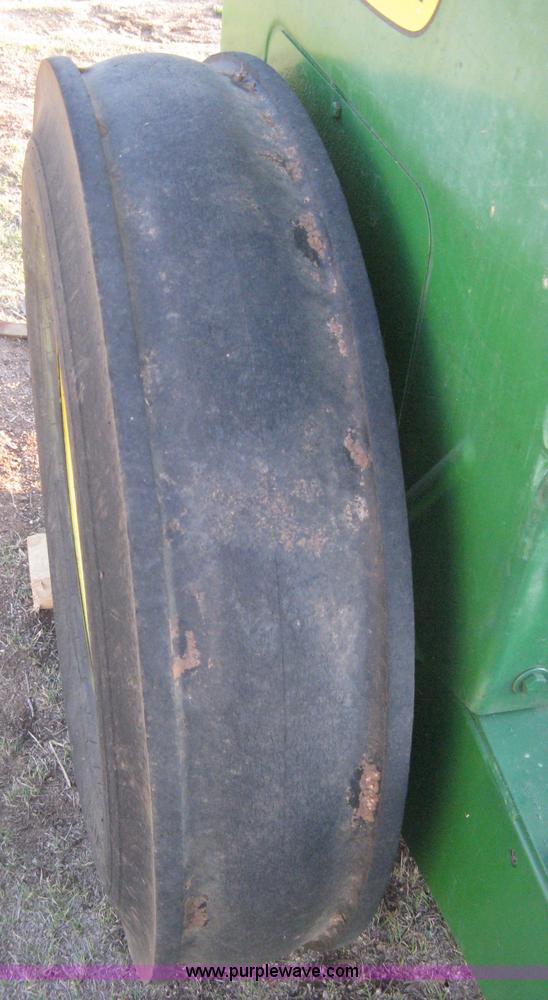 image for item B8142 John Deere 8350 grain drill