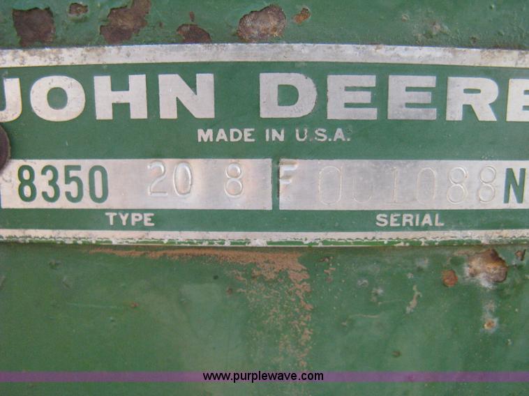 image for item B8142 John Deere 8350 grain drill