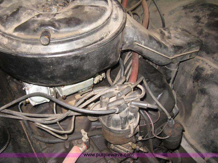 image for item B8144 1964 Ford F700 grain truck