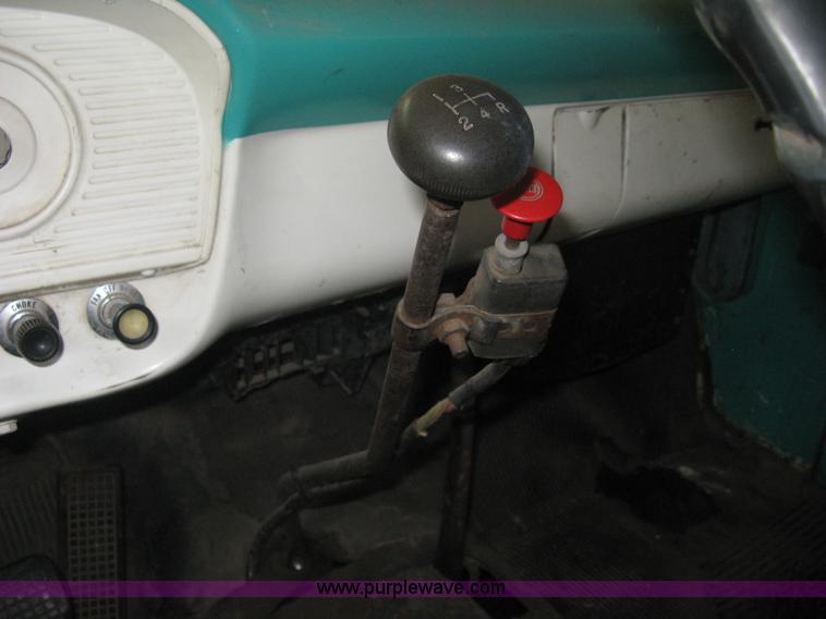 image for item B8144 1964 Ford F700 grain truck