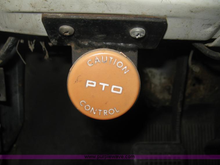 image for item B8144 1964 Ford F700 grain truck