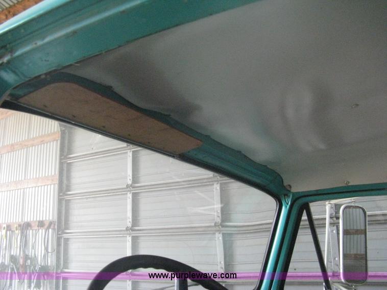 image for item B8144 1964 Ford F700 grain truck