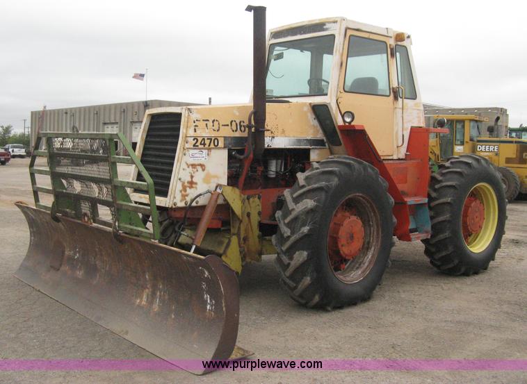 image for item B8312 Case 2470 tractor