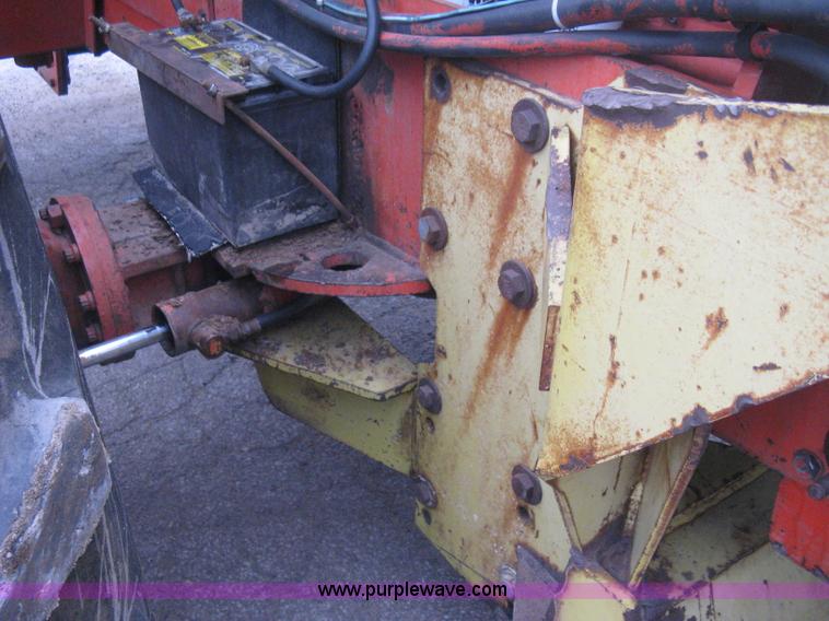 image for item B8312 Case 2470 tractor