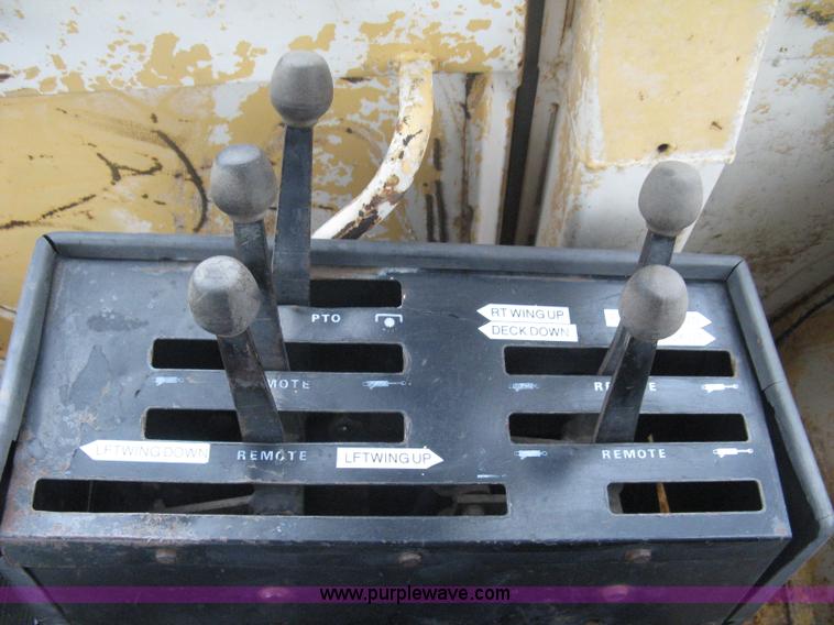 image for item B8312 Case 2470 tractor