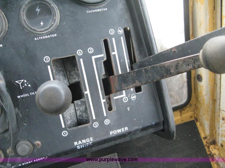 image for item B8312 Case 2470 tractor