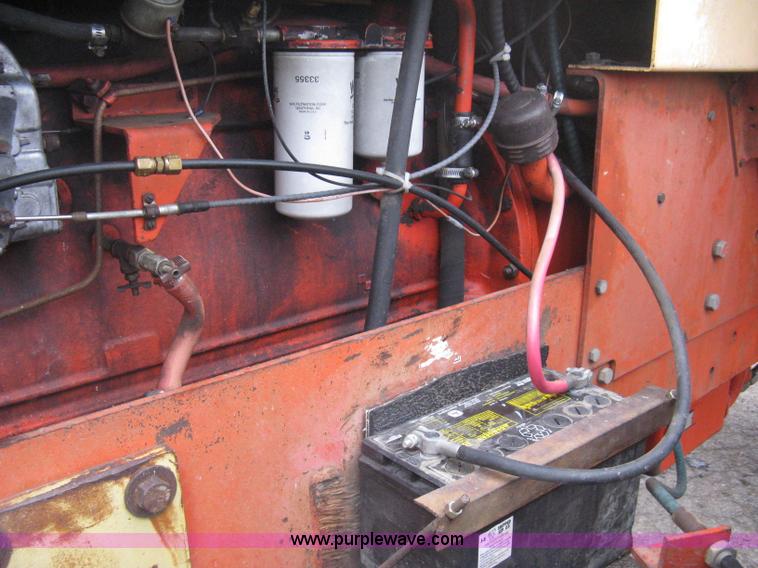 image for item B8312 Case 2470 tractor