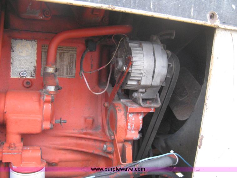 image for item B8312 Case 2470 tractor