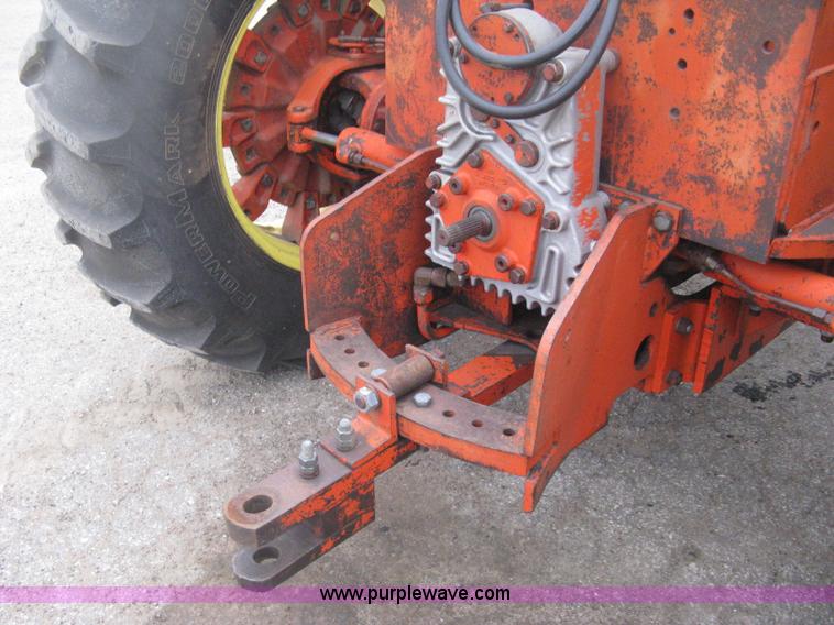 image for item B8312 Case 2470 tractor