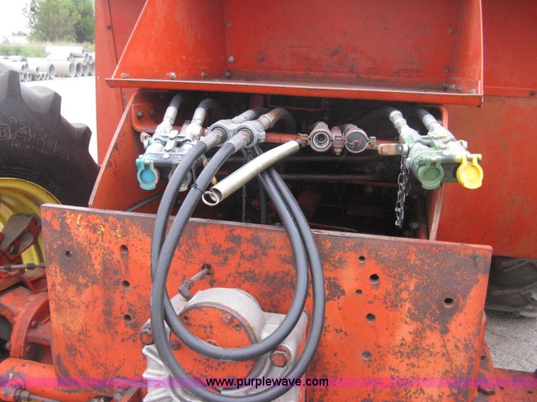 image for item B8312 Case 2470 tractor