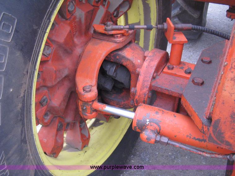 image for item B8312 Case 2470 tractor