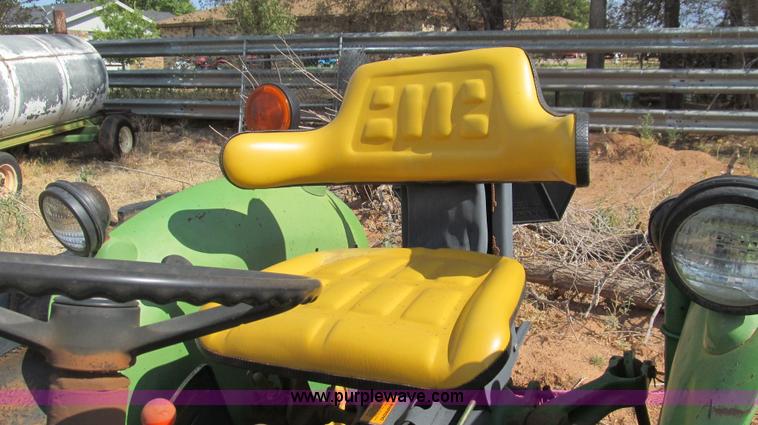 image for item C3531 1976 John Deere 2040 tractor