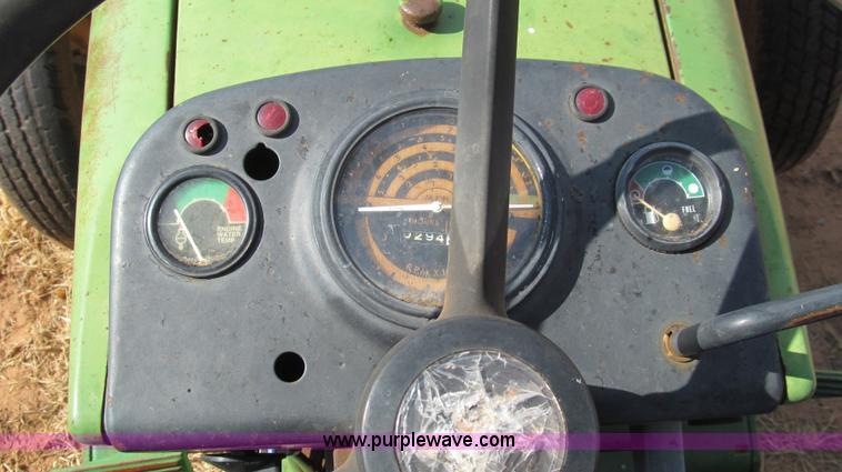 image for item C3531 1976 John Deere 2040 tractor