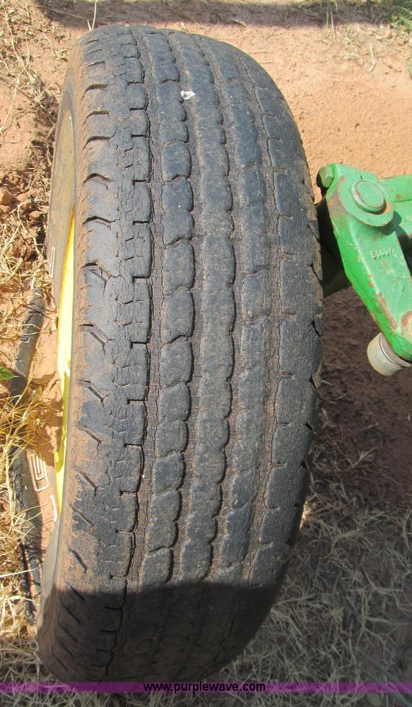 image for item C3531 1976 John Deere 2040 tractor