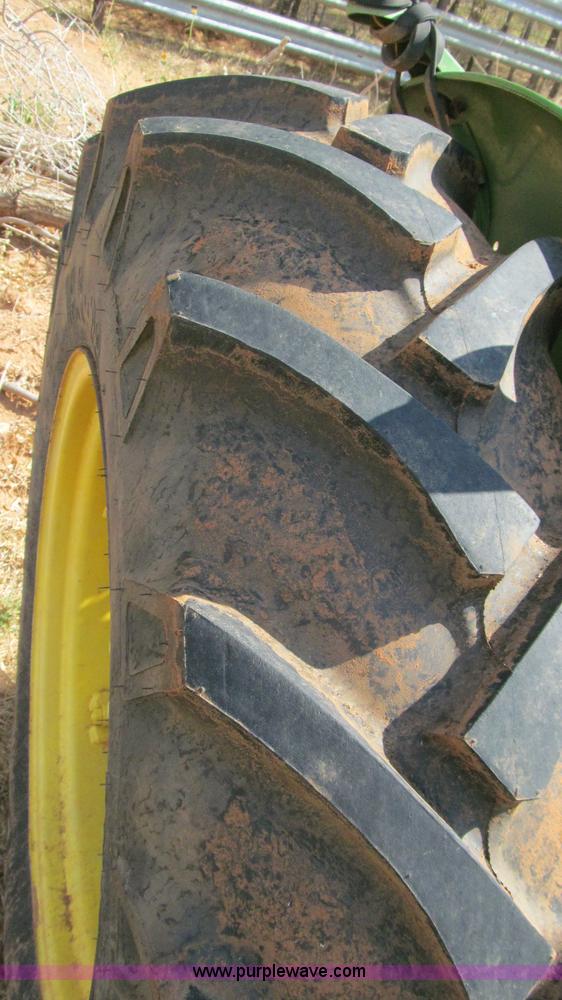 image for item C3531 1976 John Deere 2040 tractor