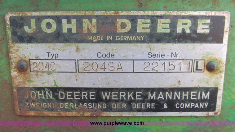 image for item C3531 1976 John Deere 2040 tractor