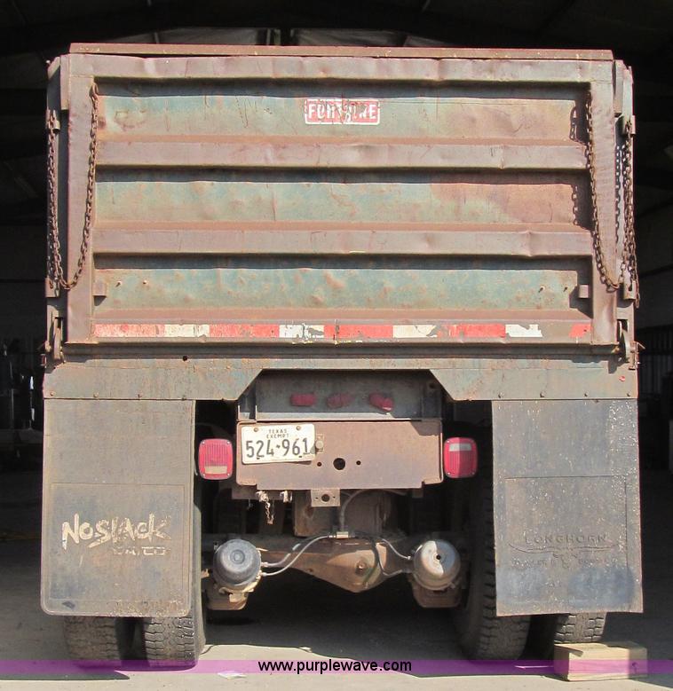 image for item C3532 1979 Mack RS686LST dump truck