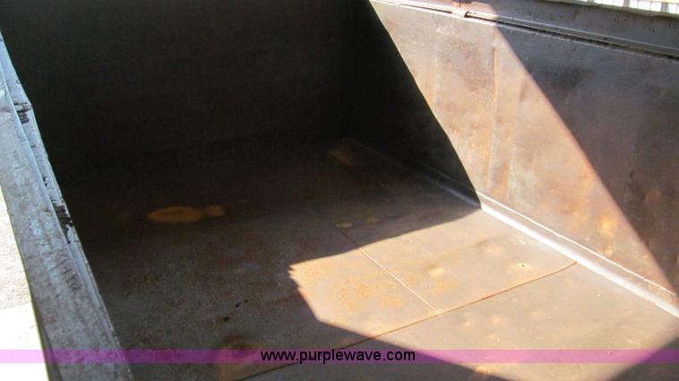 image for item C3532 1979 Mack RS686LST dump truck