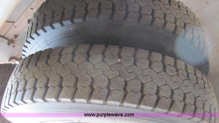 image for item C3532 1979 Mack RS686LST dump truck