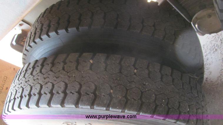 image for item C3532 1979 Mack RS686LST dump truck