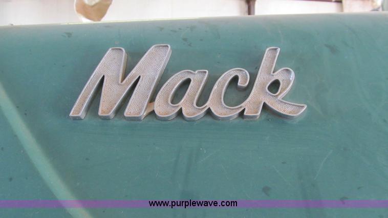 image for item C3532 1979 Mack RS686LST dump truck