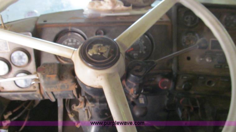 image for item C3532 1979 Mack RS686LST dump truck