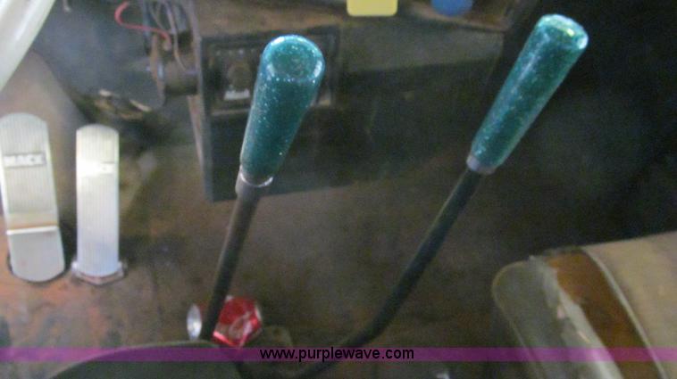 image for item C3532 1979 Mack RS686LST dump truck