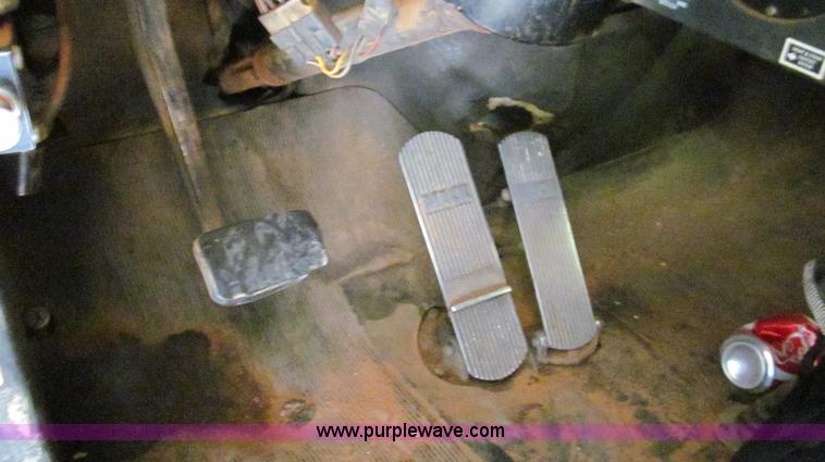 image for item C3532 1979 Mack RS686LST dump truck