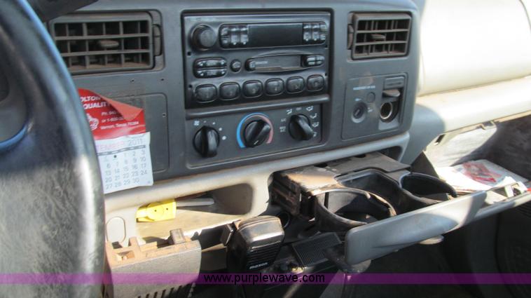 image for item C3535 2002 Ford F250 pickup truck