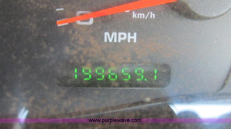 image for item C3535 2002 Ford F250 pickup truck