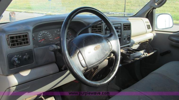 image for item C3535 2002 Ford F250 pickup truck