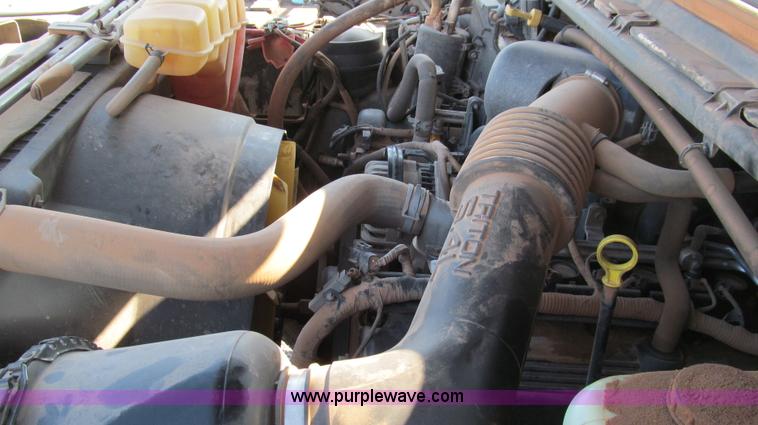 image for item C3535 2002 Ford F250 pickup truck