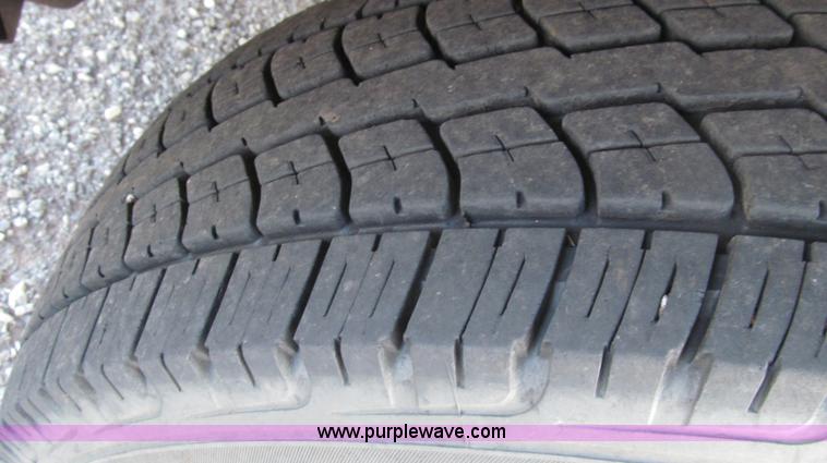 image for item C3535 2002 Ford F250 pickup truck