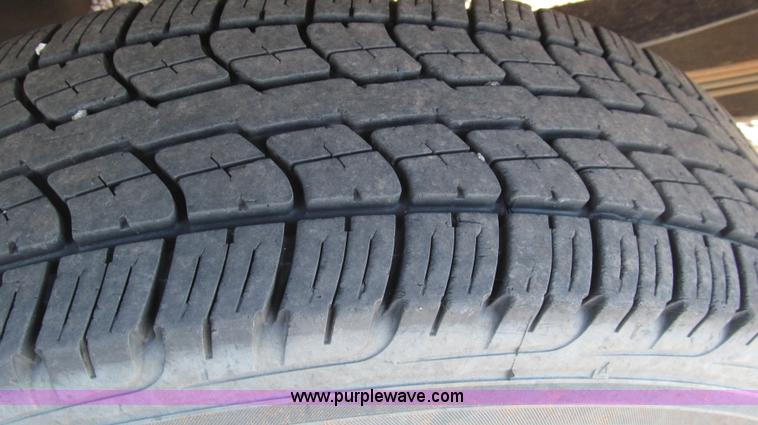 image for item C3535 2002 Ford F250 pickup truck