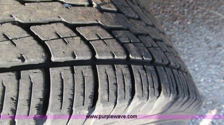 image for item C3535 2002 Ford F250 pickup truck