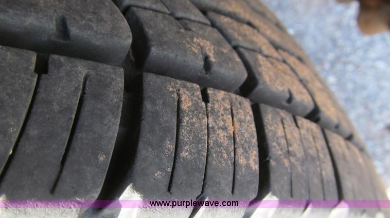 image for item C3535 2002 Ford F250 pickup truck