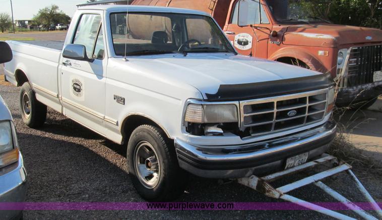 image for item C3536 1994 Ford F150 XLT pickup truck