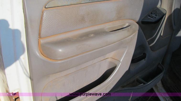 image for item C3536 1994 Ford F150 XLT pickup truck