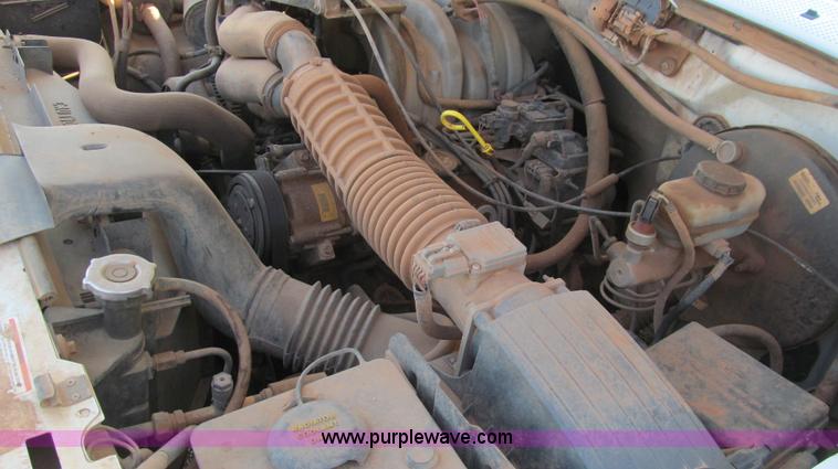 image for item C3536 1994 Ford F150 XLT pickup truck