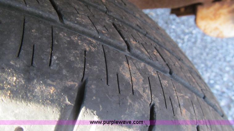 image for item C3536 1994 Ford F150 XLT pickup truck