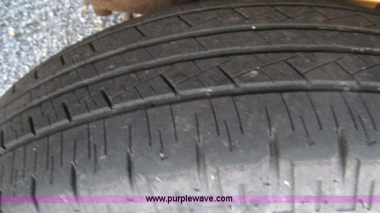 image for item C3536 1994 Ford F150 XLT pickup truck