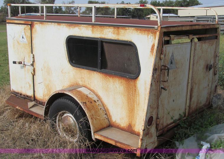 image for item C3539 1993 Tru-Trail Aero-nose enclosed sheep trailer