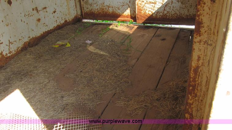 image for item C3539 1993 Tru-Trail Aero-nose enclosed sheep trailer