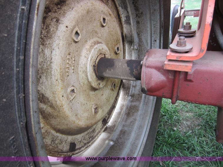 image for item D5650 1978 Allis Chalmers AC7000 tractor