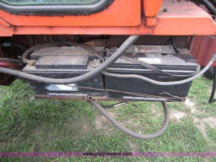 image for item D5650 1978 Allis Chalmers AC7000 tractor