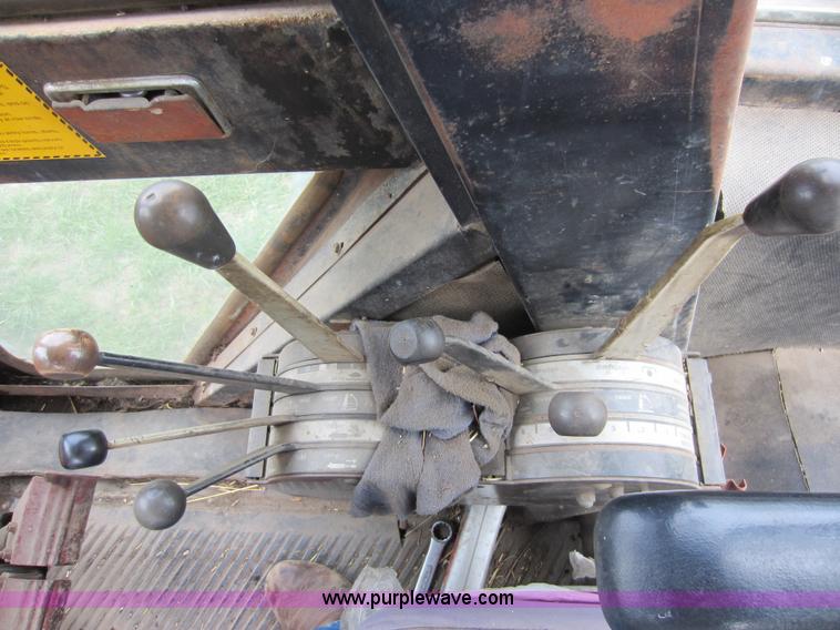 image for item D5650 1978 Allis Chalmers AC7000 tractor