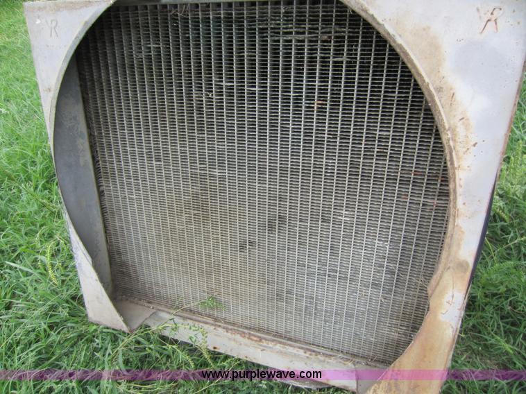 image for item D5652 Assorted Gleaner L combine parts